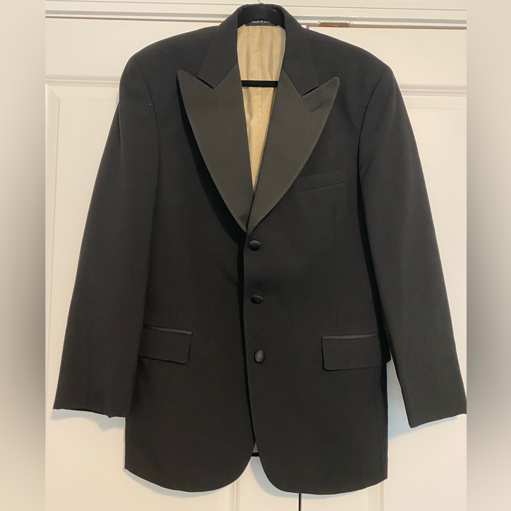 Chaps Ralph Lauren Tuxedo Jacket size 38R